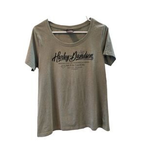 Women's size medium Harley Davidson  shirt. Olive green, Mackinaw City Michigan